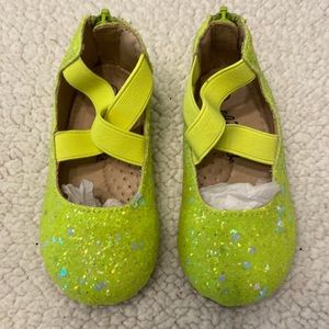 A Bear Co. highlighter ballerinas. Size 5c. New in package.